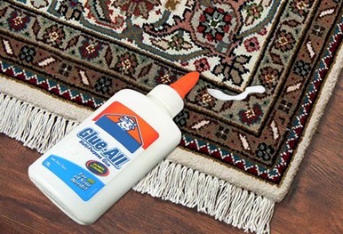 آموزش پاک کردن رنگ یا چسب ریخته شده روی فرش