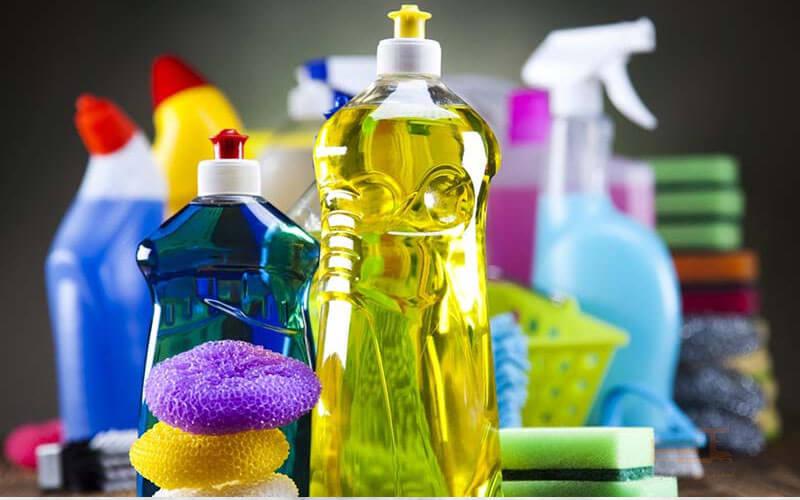 بهترین مواد شوینده برای نظافت مبلمان