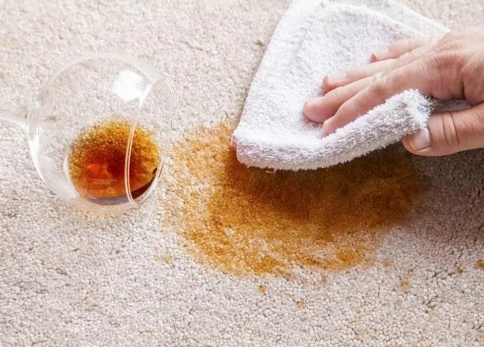 پاک کردن لکه چایی از روی فرش - مبلشویی کرج